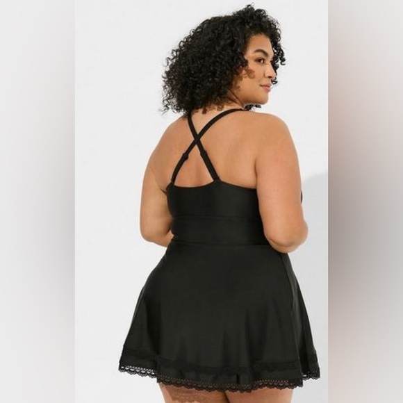 Torrid Wireless Mid Lace Trimmed Swim Dress With Brief Size 5 (5X) - Picture 3 of 3